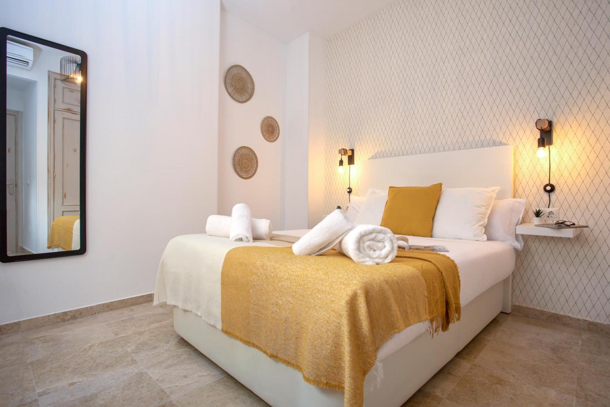 Precioso Apartamento En Pleno Centro By Rent Me Málaga Esterno foto